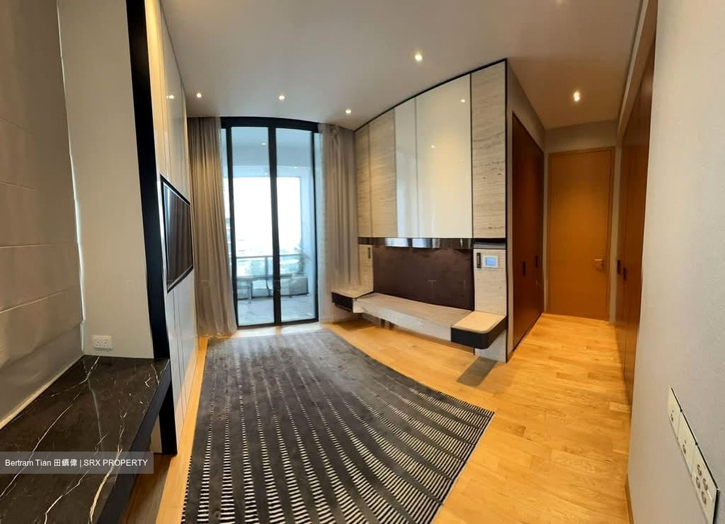 Nouvel 18 (D10), Condominium #588590111